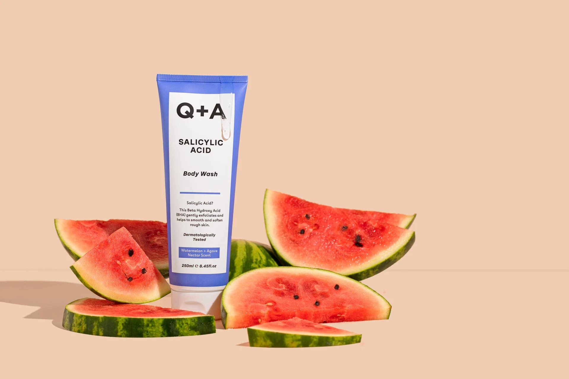 Q+A Salicylic Acid Body Wash s kúskami červeného melóna